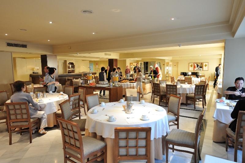 Dwo Urban Granada Hotell Restaurang bild