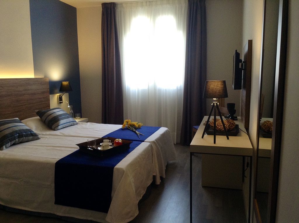 Dwo Urban Granada Hotell Exteriör bild