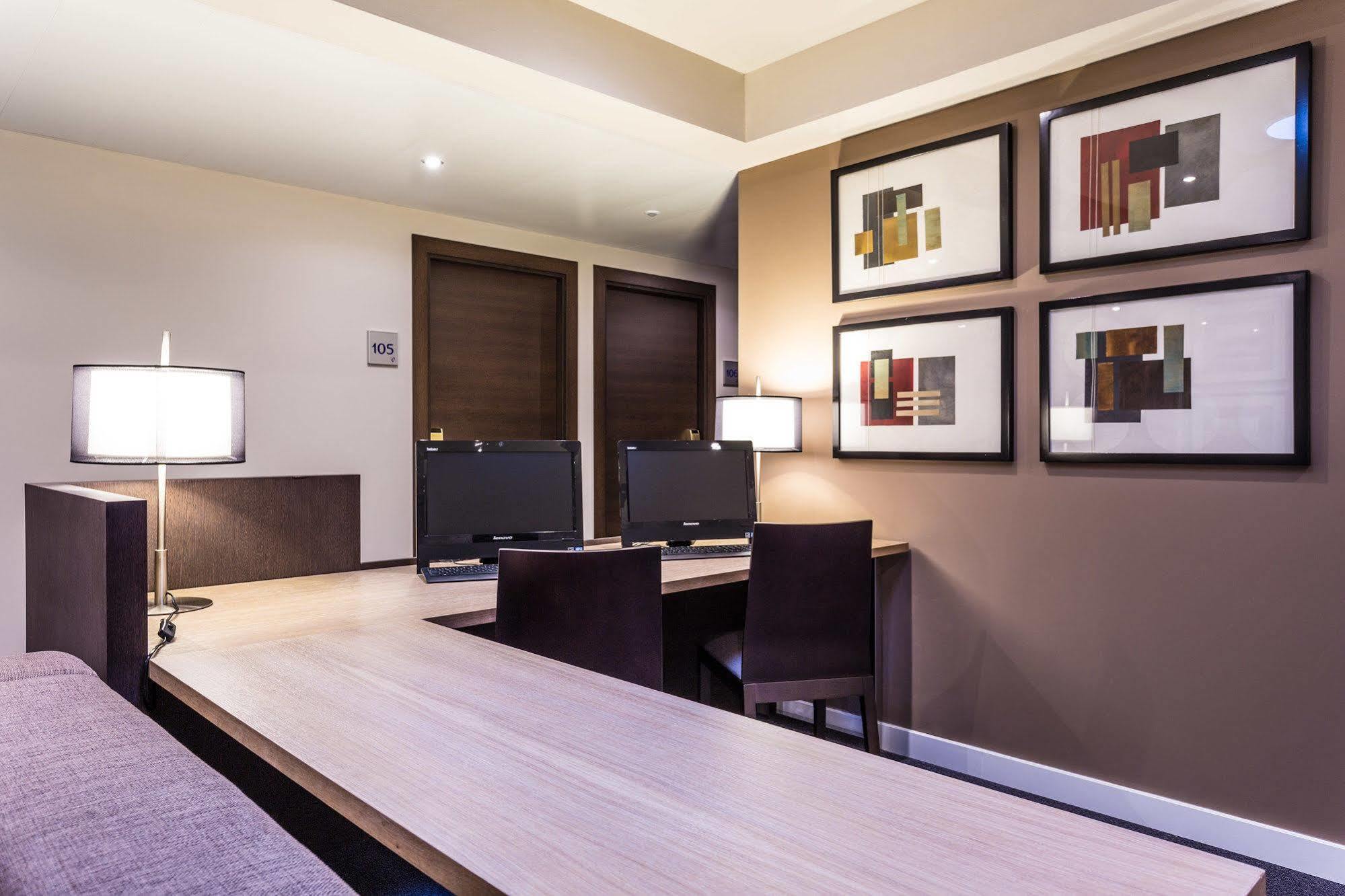 Dwo Urban Granada Hotell Exteriör bild